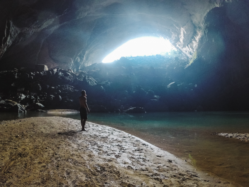 Illustration for article titled Inside The World's 3rd Largest Cave